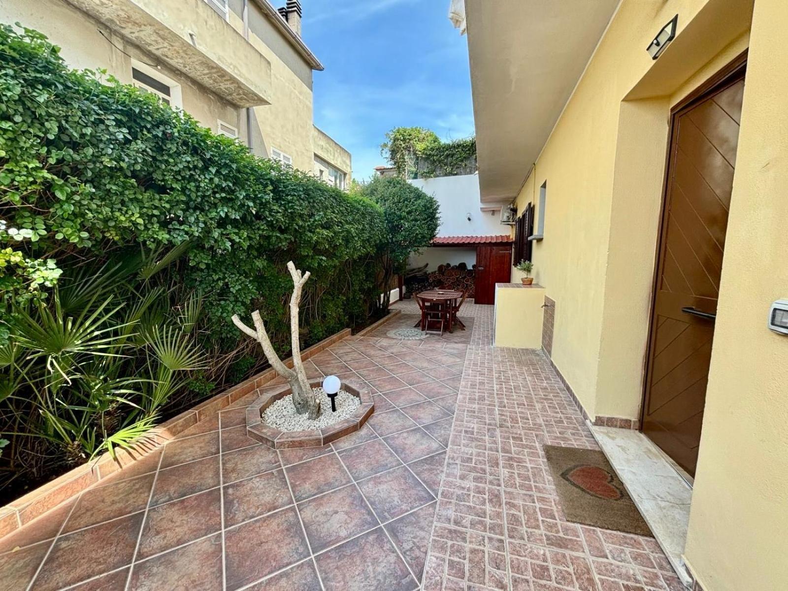 Holiday home Bouganville